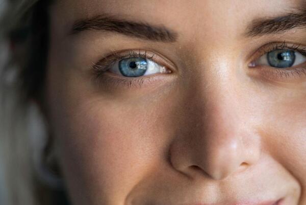 КАК ДА ИЗЛЕКУВАМЕ ОЧИТЕ СИ САМИ