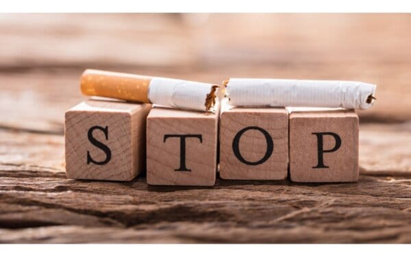 Изплюй цигарата, лапни билката!