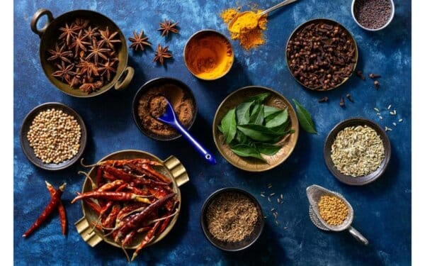 Индийците церят настинка с подправки