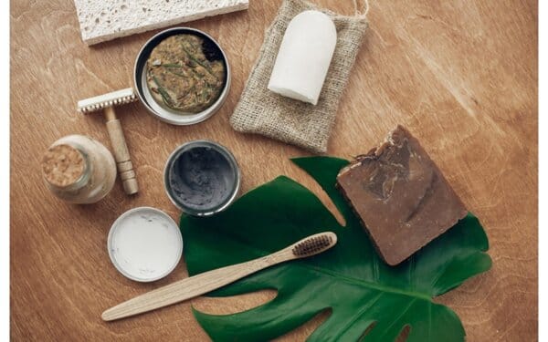 ВРЕДНИТЕ СЪСТАВКИ В ПАСТИТЕ ЗА ЗЪБИ